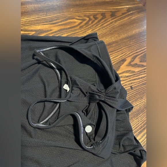 Lululemon Black No Limits Tank top Women’s 4 built in bra running yoga - Picture 12 of 16